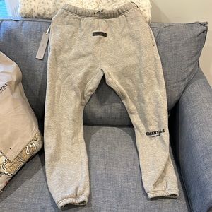 Fear of God Essentials Sweatpants - Grey